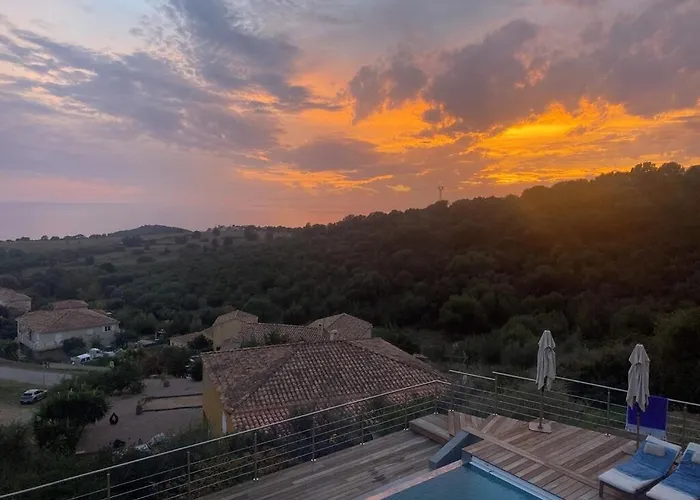 Modern 5 Double Bedrooms, New Ac, Private Pool And Stunning View 800 M From Sagone (Corsica)