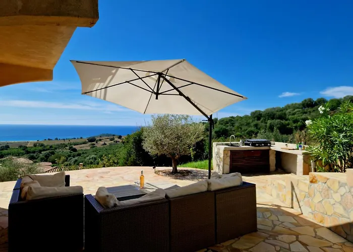 Modern 5 Double Bedrooms, New Ac, Private Pool And Stunning View 800 M From Villa *