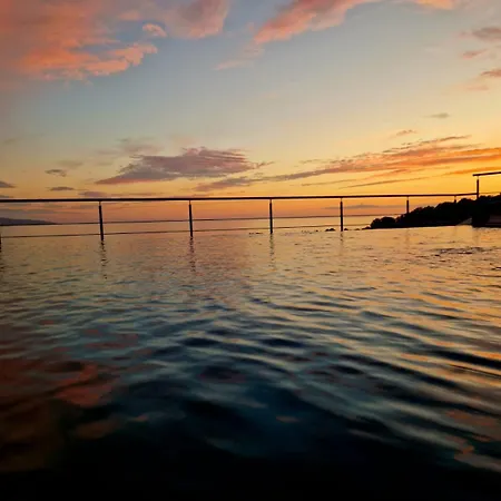 Modern 5 Double Bedrooms, New Ac, Private Pool And Stunning View 800 M From