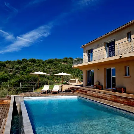 Modern 5 Double Bedrooms, New Ac, Private Pool And Stunning View 800 M From * Sagone