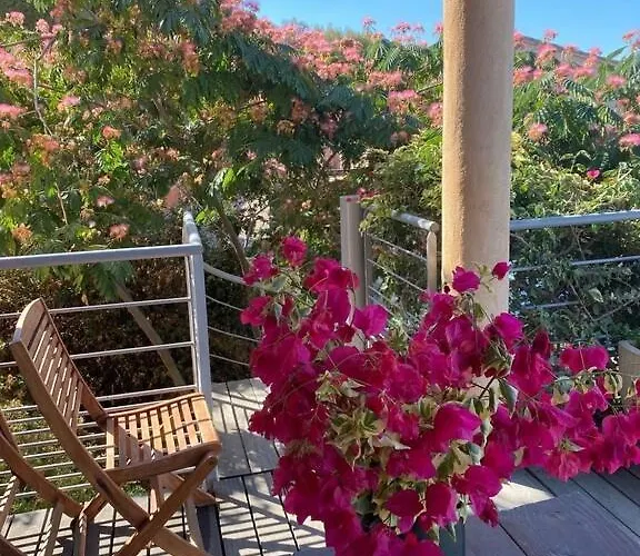 Modern 5 Double Bedrooms, New Ac, Private Pool And Stunning View 800 M From